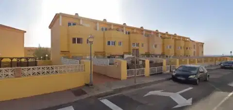 Casa adosada en Avenida Polca Majorera