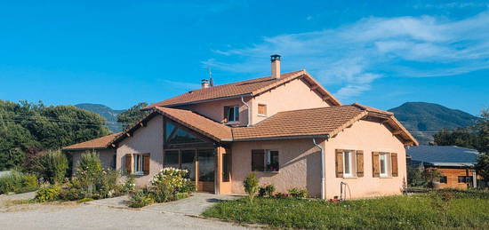 Vente Maison 230m2 Plein Sud Terrain 2500m2