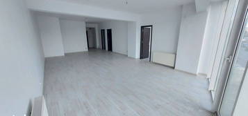 Apartament 3 camere, Living generos, 2 parcari, in zona strazii Traian