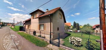 Rodinný dům, 140 m² + 518 m² pozemek, Podluhy