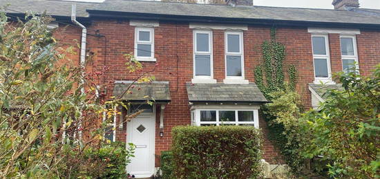 Terraced house to rent in 34 Osborne Road, Petersfield, Hampshire GU32