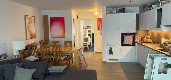 Schöne 3 Zimmer Erdgeschosswohnung mit separatem Wohnungseingang.