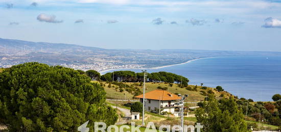 Villa unifamiliare via Canalicchio, 9, Centro, Stalettì