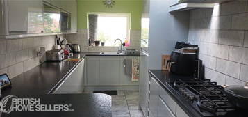 3 bed detached house for sale