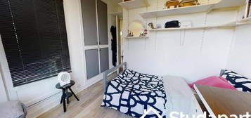 Studio meublée  à louer, 1 pièce, 140 m², Étage 1/2