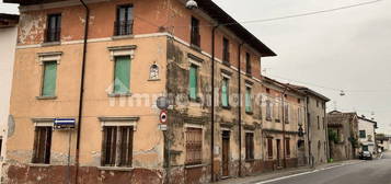 Terratetto unifamiliare via Dante Alighieri, Centro, Redondesco