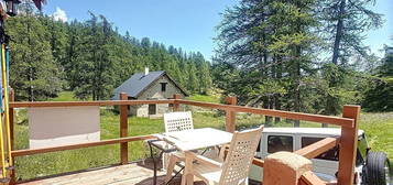 Particulier vends chalet en TBE au Mercantour