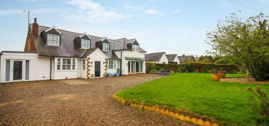 5 bedroom link detached house for sale