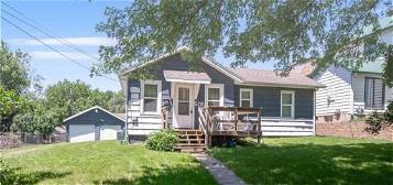506 S 3rd St, Knoxville, IA 50138