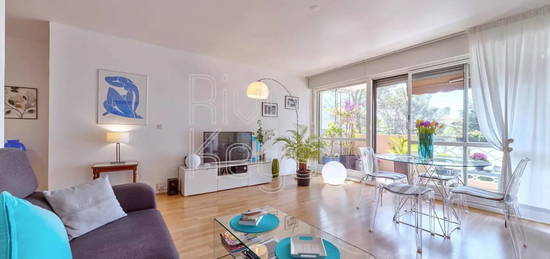 Appartement  à vendre, 4 pièces, 2 chambres, 84 m²