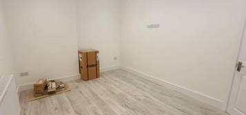 2 bed flat to rent