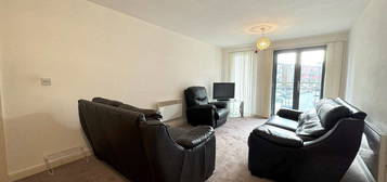 2 bed flat to rent