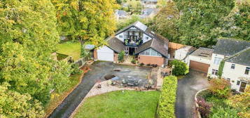 6 bedroom detached house for sale