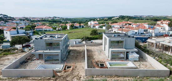 Casa em Construção à Venda na Aldeia de Gouveia