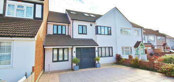 5 bedroom semi-detached house for sale