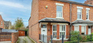 4 bedroom end of terrace house for sale