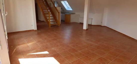 Großzügige und weitläufige 5,5 Zi.-Maisonette-Wohnung mit Dachterrasse  in Kirchheim