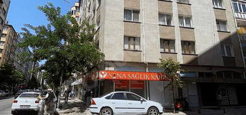 TURYAP ESKİŞEHİR ATATÜRK CADDESİ BAKIMLI SATILIK 3+1 DAİRE