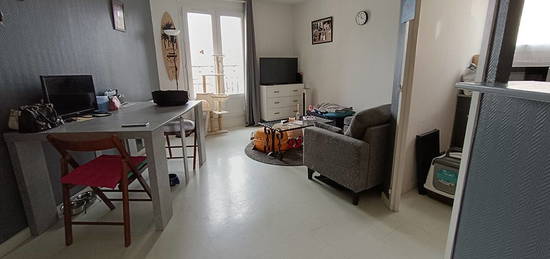 Appartement  à louer, 2 pièces, 1 chambre, 41 m²