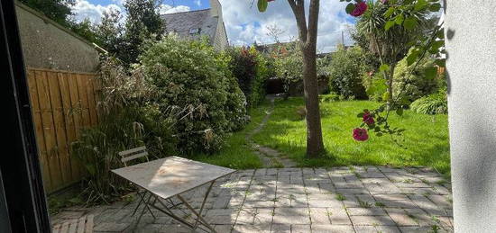 Vente maison 8 pièces 240 m²