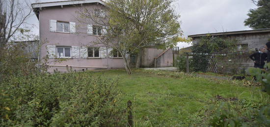 MAISON 240m2 TERRAIN 2000M2 ARBORE +POTAGER (piscinable) 2 APPARTEMENTS COMPOSENT LA MAISON