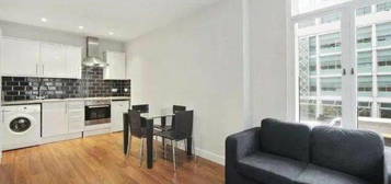 Flat to rent in Euston Road, London NW1