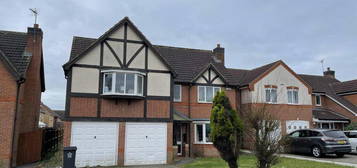 5 bedroom detached house