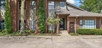 6204 Waterford Blvd Unit 2B, Oklahoma City, OK 73118