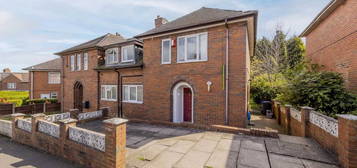 4 bed semi-detached house for sale