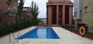 Apartamento de alquiler en Calle de Asura, Colina