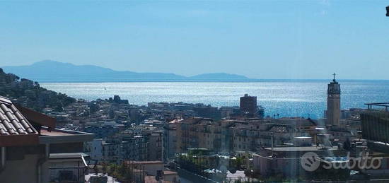 Zona Carmine - 4 Camere ristrutturato - vista mare