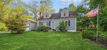 3 Card Rd, Wappingers Falls, NY 12590