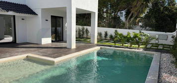 Moradia T5 de Luxo com Piscina no Estoril