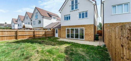 5 bed detached house to rent