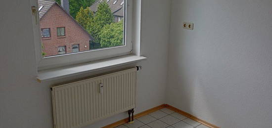 2-Zimmer-Wohnung mit großer Küche und geräumigem Bad