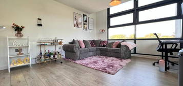 2 bed flat to rent