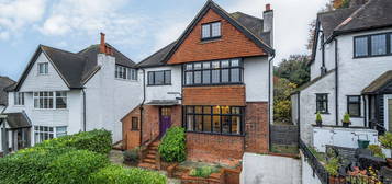 Detached house to rent in Mountside, Guildford, Surrey GU2