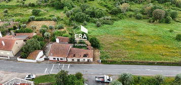 Moradia para reconstruir com 1906 m2 de terreno , Tomar