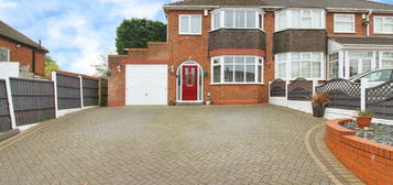 3 bed semi-detached house for sale