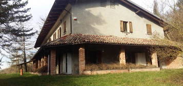 Casale/cascina in vendita in strada Vallescura, 14