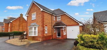 4 bedroom detached house to rent