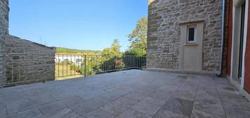 Maison de village avec terrasse 3 chambres à louer à Fons (3