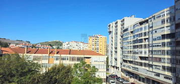 Apartamento T2 Alfornelos