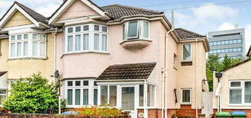 6 bedroom semi-detached house