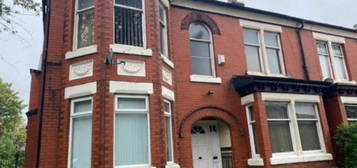 6 bedroom terraced house