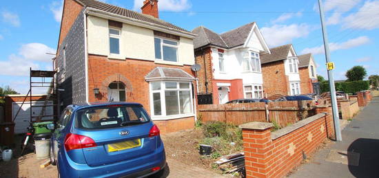 Detached house to rent in Grange Road, Peterborough PE3