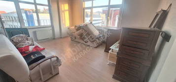 MAHMUTBEY CADDESİNE CEPHELİ SATILIK 2+1 DAİRE