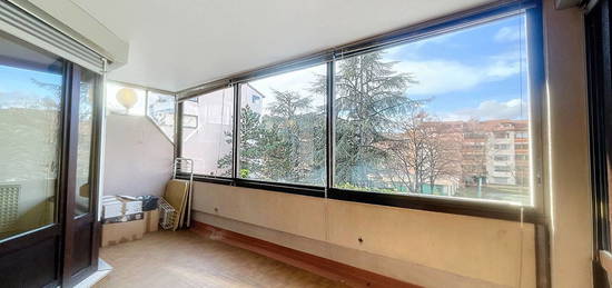 69007 LYON PROX BERGES / TONY GARNIER APPARTEMENT T4 3 CH 100m2 + GARAGE