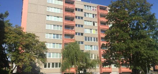 LOHMAR-Zentrum, gepflegtes Appartement, ca. 26 m²  Wfl., Wannenbad, Balkon, Keller.