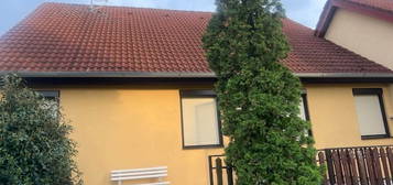 Kiadó családi ház, albérlet, Komlón 150 E Ft / hó, 4 szobás